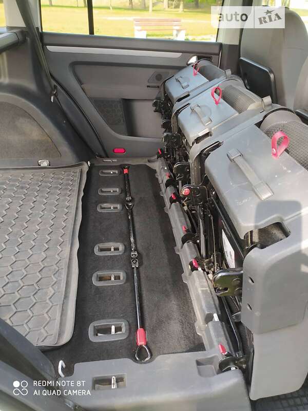 Мікровен Volkswagen Touran 2012 в Дніпрі