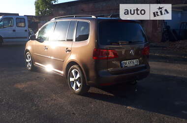 Мікровен Volkswagen Touran 2011 в Дубні