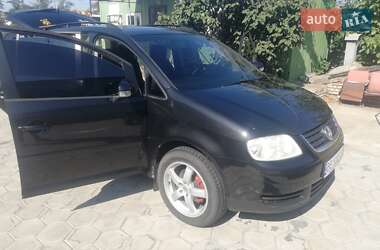 Минивэн Volkswagen Touran 2004 в Вознесенске