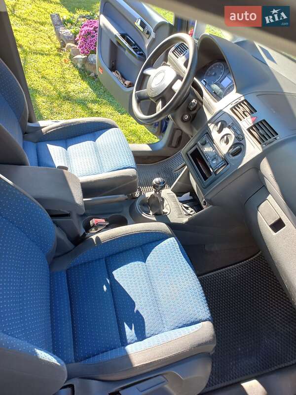 Мінівен Volkswagen Touran 2004 в Коломиї