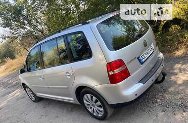 Мінівен Volkswagen Touran 2004 в Харкові