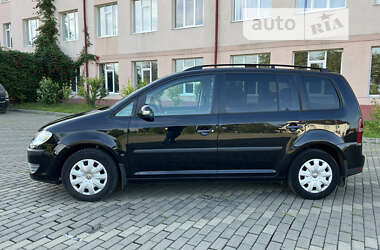 Минивэн Volkswagen Touran 2008 в Черновцах