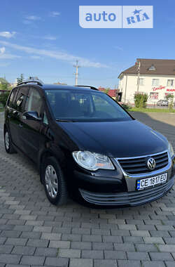 Минивэн Volkswagen Touran 2008 в Черновцах