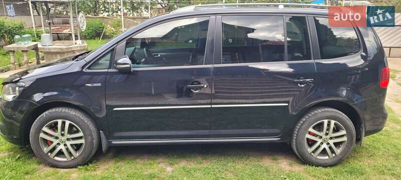 Микровэн Volkswagen Touran 2014 в Черновцах