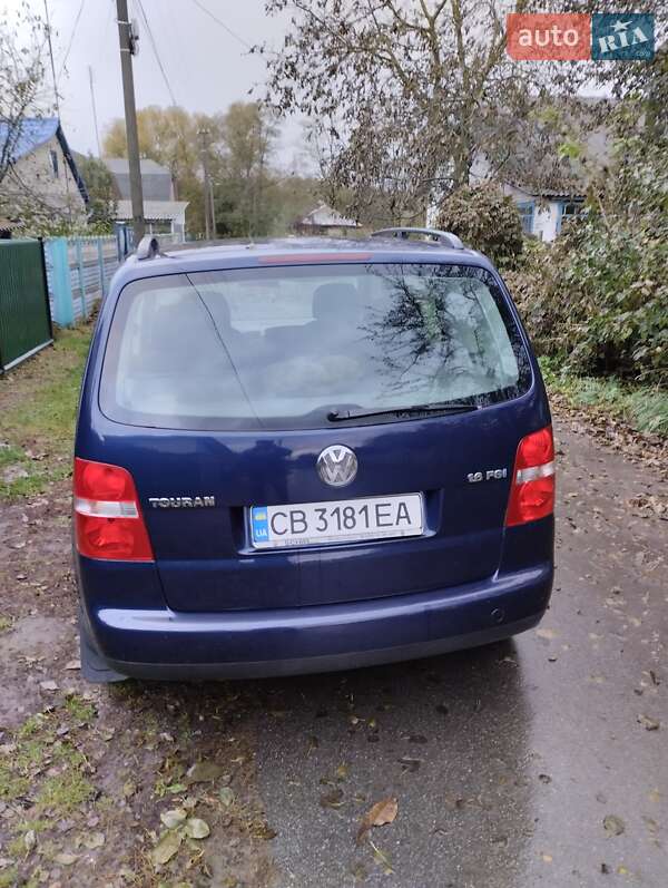Минивэн Volkswagen Touran 2003 в Мене