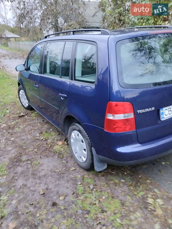 Минивэн Volkswagen Touran 2003 в Мене