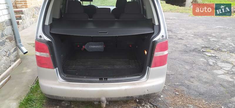 Минивэн Volkswagen Touran 2006 в Светловодске