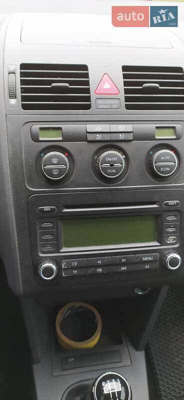 Минивэн Volkswagen Touran 2006 в Светловодске