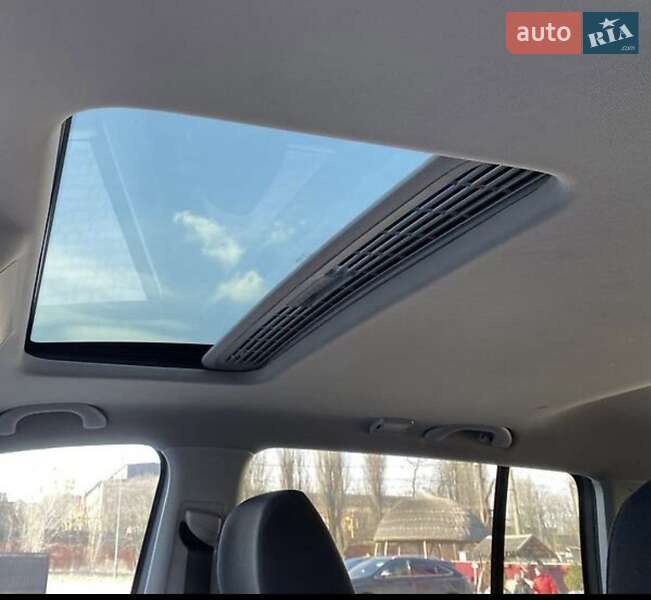 Минивэн Volkswagen Touran 2009 в Киеве