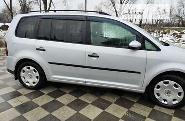 Минивэн Volkswagen Touran 2010 в Самборе