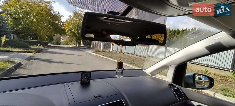 Микровэн Volkswagen Touran 2014 в Каменец-Подольском