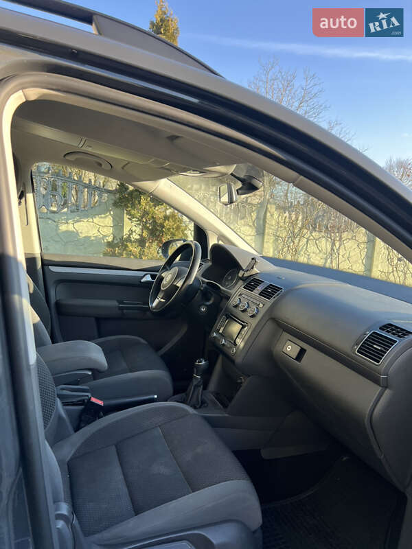 Микровэн Volkswagen Touran 2014 в Николаеве