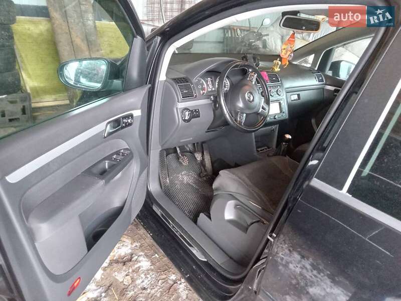 Микровэн Volkswagen Touran 2013 в Камне-Каширском фото 11 Микровэн Volkswagen Touran 2013 в Камне-Каширском