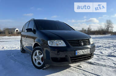 Минивэн Volkswagen Touran 2005 в Кременце