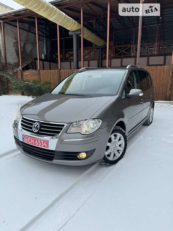 Минивэн Volkswagen Touran 2007 в Змиеве