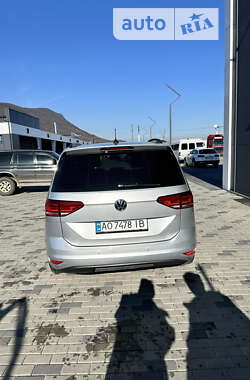 Микровэн Volkswagen Touran 2018 в Хусте