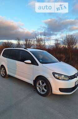 Мікровен Volkswagen Touran 2014 в Хотині