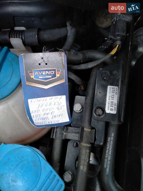 Микровэн Volkswagen Touran 2011 в Сквире