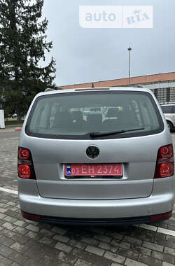 Минивэн Volkswagen Touran 2009 в Запорожье