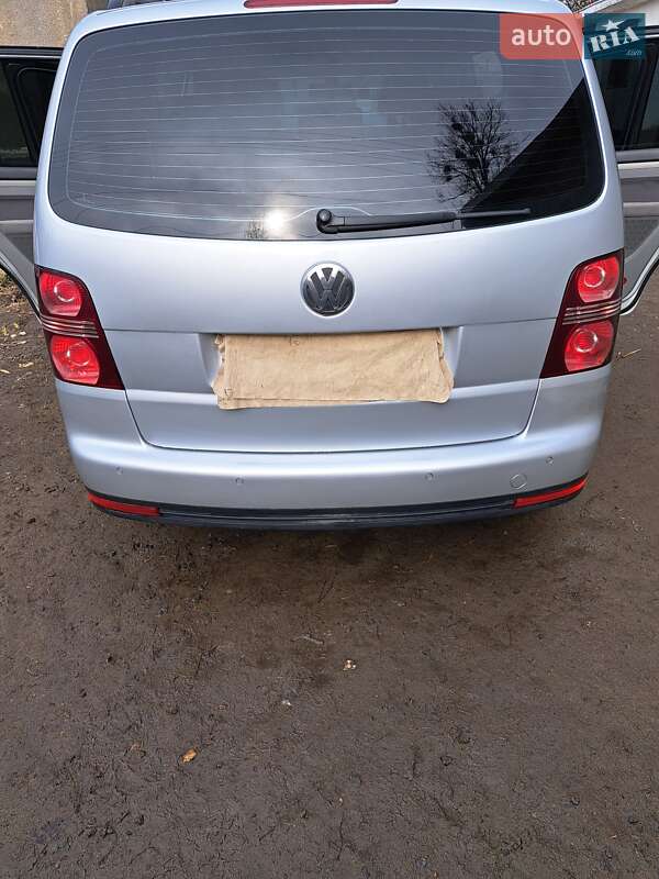 Минивэн Volkswagen Touran 2009 в Изяславе