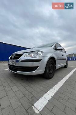 Минивэн Volkswagen Touran 2007 в Калуше