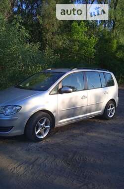 Минивэн Volkswagen Touran 2010 в Виннице