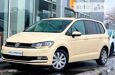 Мікровен Volkswagen Touran 2017 в Києві