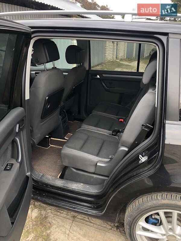 Минивэн Volkswagen Touran 2012 в Харькове