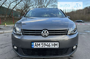 Мінівен Volkswagen Touran 2010 в Звягелі