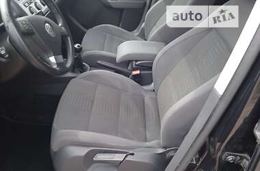 Мінівен Volkswagen Touran 2010 в Верхньодніпровську