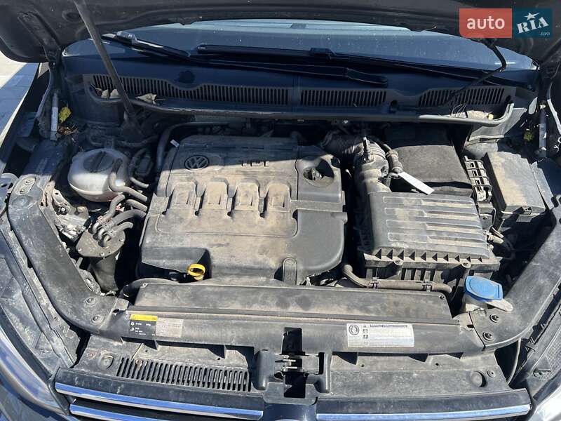 Мікровен Volkswagen Touran 2015 в Черкасах