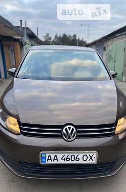 Мінівен Volkswagen Touran 2013 в Києві