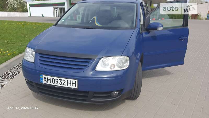 Мінівен Volkswagen Touran 2005 в Києві
