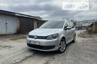 Мінівен Volkswagen Touran 2010 в Києві