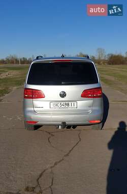 Минивэн Volkswagen Touran 2012 в Сарнах