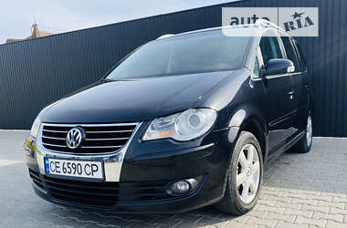 Мінівен Volkswagen Touran 2009 в Чернівцях