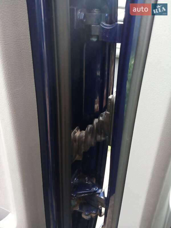 Мінівен Volkswagen Touran 2007 в Дубні