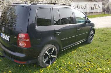 Минивэн Volkswagen Touran 2007 в Гусятине