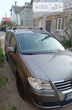 Мінівен Volkswagen Touran 2008 в Одесі