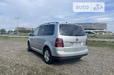 Мінівен Volkswagen Touran 2010 в Львові