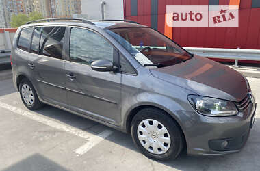 Минивэн Volkswagen Touran 2013 в Киеве