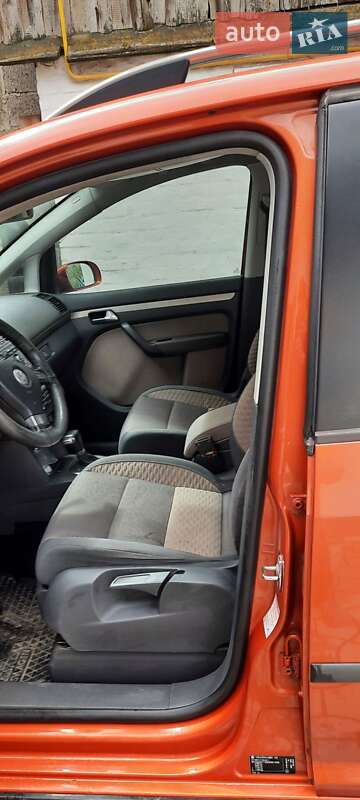 Минивэн Volkswagen Touran 2008 в Белой Церкви