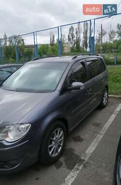 Минивэн Volkswagen Touran 2007 в 