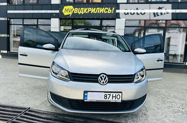 Минивэн Volkswagen Touran 2012 в Тячеве