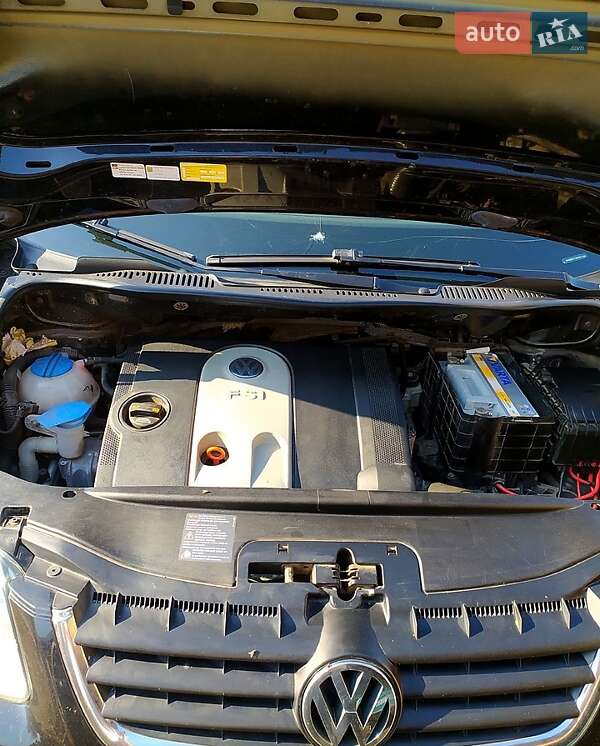 Мінівен Volkswagen Touran 2006 в Одесі