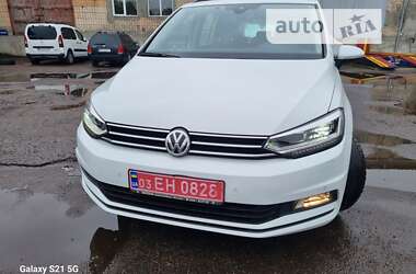 Микровэн Volkswagen Touran 2017 в Ровно
