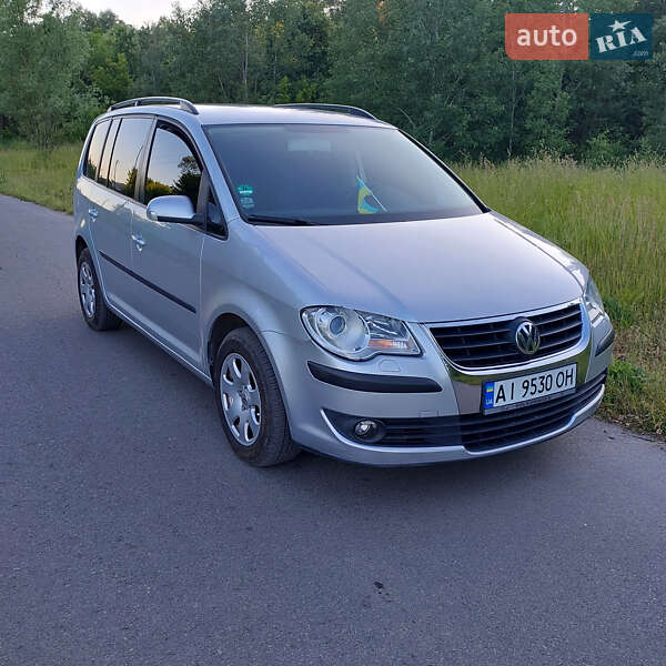Мінівен Volkswagen Touran 2007 в Рокитному