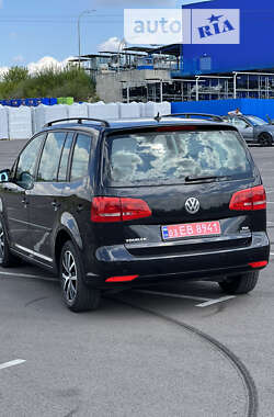 Минивэн Volkswagen Touran 2011 в Ровно