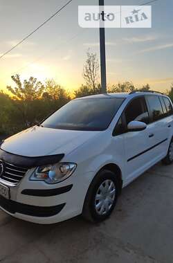 Мінівен Volkswagen Touran 2009 в Новій Ушиці