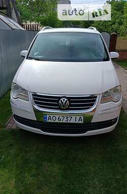 Мінівен Volkswagen Touran 2007 в Іршаві